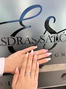 Esdras Salon