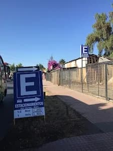 Estacionamiento el Bosque Talagante
