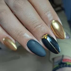 Lovely.Manicure